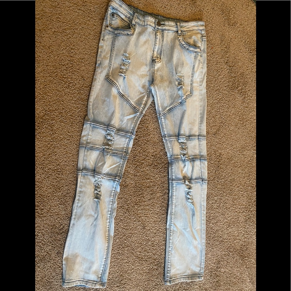 Blue and white jeans 👖